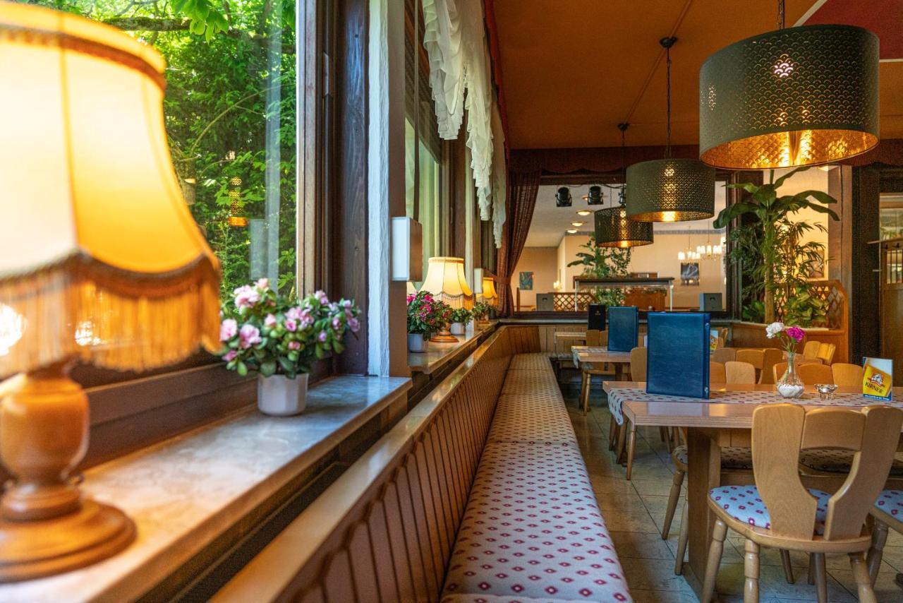 Hotel Deis Senheim Buitenkant foto
